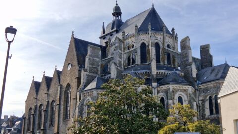 Mayenne : la cathédrale, Notre-Dame des Miracles